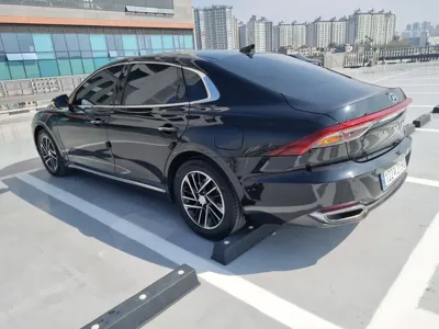 Hyundai Grandeur 2022, 105937 км, за 13062.89 USD
