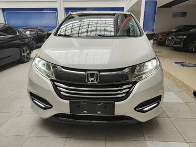 Honda Odyssey 2018, 120000 км, за 15464.68 USD