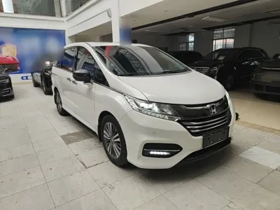 Honda Odyssey 2018, 120000 км, за 15464.68 USD