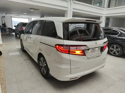 Honda Odyssey 2018, 120000 км, за 15464.68 USD