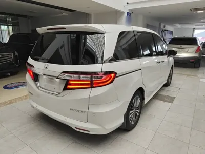 Honda Odyssey 2018, 120000 км, за 15464.68 USD - фото 7
