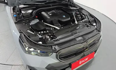 BMW 5-Series 2025, 11236 км, за 48903.77 USD - фото 6