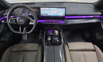 BMW 5-Series 2025, 11236 км, за 48903.77 USD - фото 7