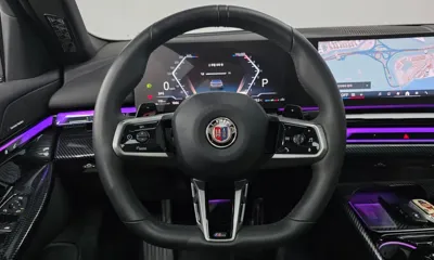 BMW 5-Series 2025, 11236 км, за 48903.77 USD - фото 16