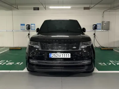 Land Rover Range Rover 2025, 6931 км, за 155700.41 USD