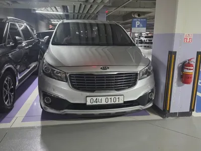 Kia Canival · 2017 год