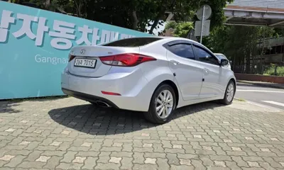 Hyundai Avante 2014, 137441 км, за 3938.56 USD