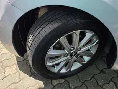 Hyundai Avante 2014, 137441 км, за 3938.56 USD