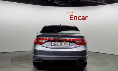 Hyundai Grandeur 2017, 178244 км, за 4297.71 USD