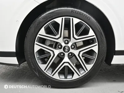 Hyundai Grandeur 2025, 7066 км, за 23565.71 USD - фото 19