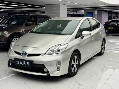 Toyota Prius · 2012 год
