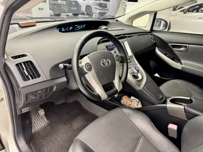 Toyota Prius 2012, 120000 км, за 8334.07 USD - фото 10