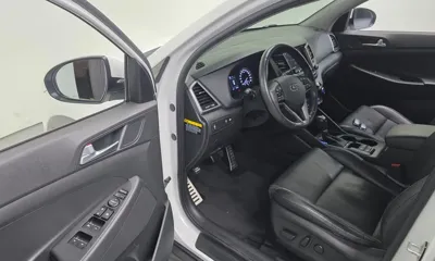 Hyundai Tucson 2018, 72428 км, за 10944.63 USD - фото 11