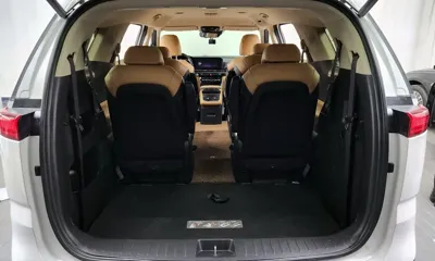 Kia Canival 2021, 108717 км, за 15130.49 USD - фото 20