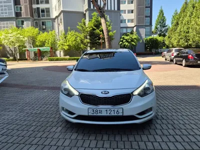 Kia K3 · 2015 год