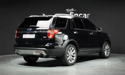 Ford Explorer 2017, 63659 км, за 9686.01 USD