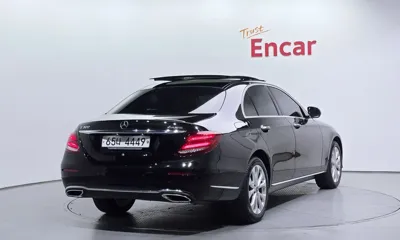 Mercedes-Benz E-Class 2019, 67344 км, за 18688.54 USD