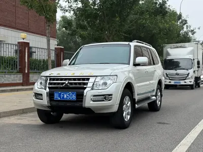 Mitsubishi Pajero (Import) · 2019 год