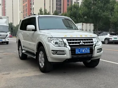 Mitsubishi Pajero (Import) 2019, 85000 км, за 19007.19 USD