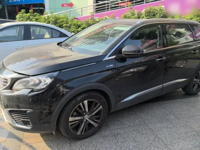 Peugeot 5008 · 2017 год