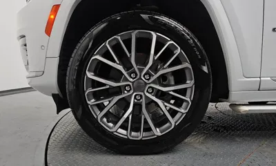 Jeep Cherokee 2022, 27998 км, за 34521.19 USD