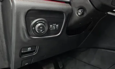 Jeep Cherokee 2022, 27998 км, за 34521.19 USD - фото 37