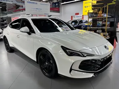 MG MG7 2023, 18000 км, за 8516.4 USD