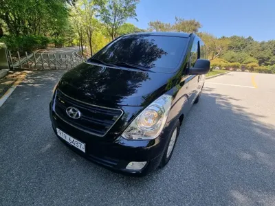 Hyundai Starex 2017, 183965 км, за 5382.7 USD