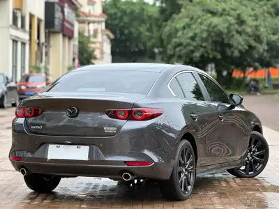 Mazda 3 Axela 2023, 29000 км, за 11708.78 USD