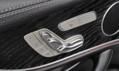 Mercedes-Benz E-Class 2020, 62837 км, за 21136.93 USD - фото 32