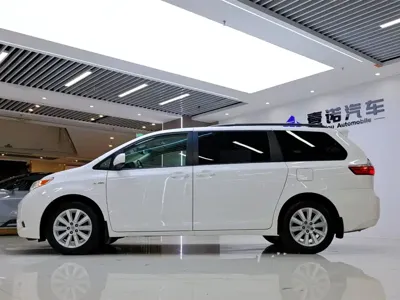 Toyota Sienna 2017, 77700 км, за 25236.96 USD
