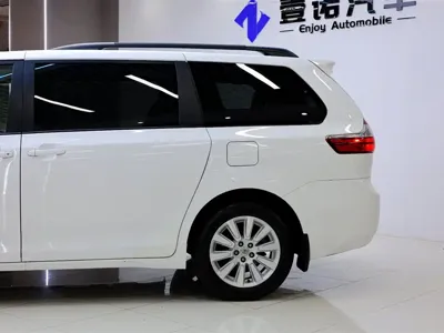 Toyota Sienna 2017, 77700 км, за 25236.96 USD
