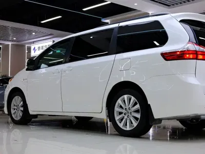 Toyota Sienna 2017, 77700 км, за 25236.96 USD - фото 12
