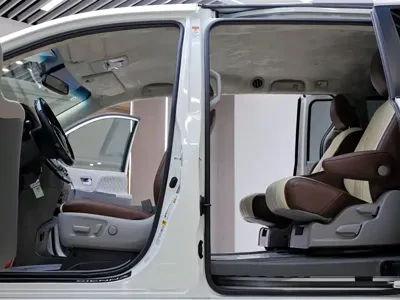 Toyota Sienna 2017, 77700 км, за 25236.96 USD - фото 28