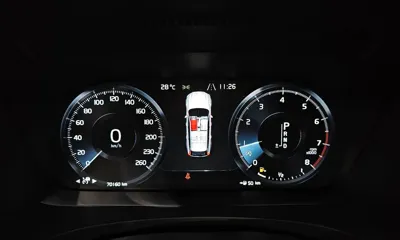 Volvo V90 2020, 70160 км, за 18396.93 USD - фото 8