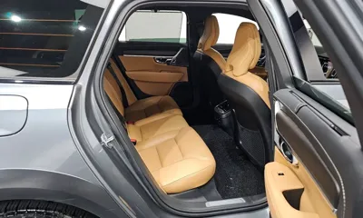 Volvo V90 2020, 70160 км, за 18396.93 USD - фото 11