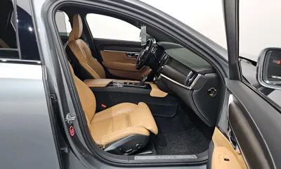 Volvo V90 2020, 70160 км, за 18396.93 USD - фото 26