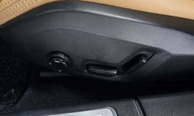 Volvo V90 2020, 70160 км, за 18396.93 USD - фото 31