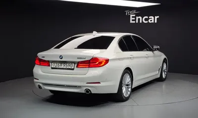 BMW 5-Series 2020, 76676 км, за 19627.15 USD