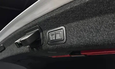 Audi A6 2023, 25991 км, за 24637.58 USD - фото 20