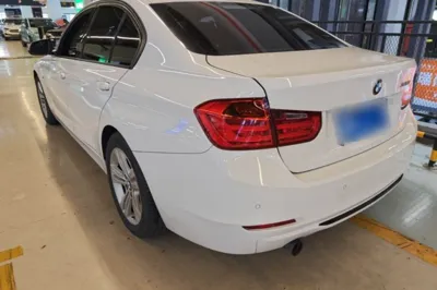 BMW 3 Series 2015, 186000 км, за 8060 USD
