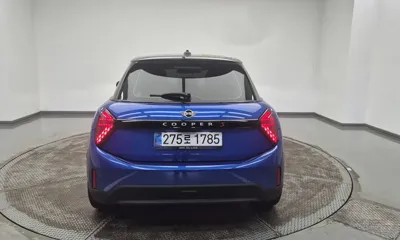 MINI Cooper 2025, 4281 км, за 23442.07 USD