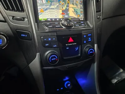 Hyundai Sonata 2015, 80000 км, за 4495.12 USD - фото 11