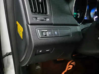 Hyundai Sonata 2015, 80000 км, за 4495.12 USD - фото 16