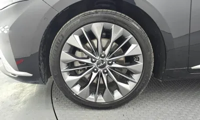 Kia K8 2023, 49175 км, за 19491.24 USD