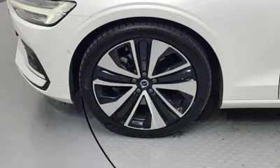 Volvo S60 2024, 35303 км, за 23631.35 USD