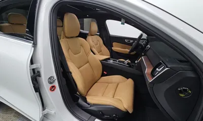 Volvo S60 2024, 35303 км, за 23631.35 USD - фото 26