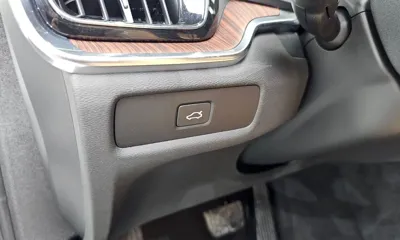 Volvo S60 2024, 35303 км, за 23631.35 USD - фото 32