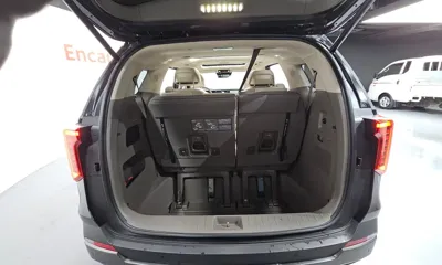 Kia Canival 2024, 25860 км, за 31213.08 USD - фото 31