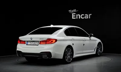 BMW 5-Series 2020, 60984 км, за 22843.64 USD